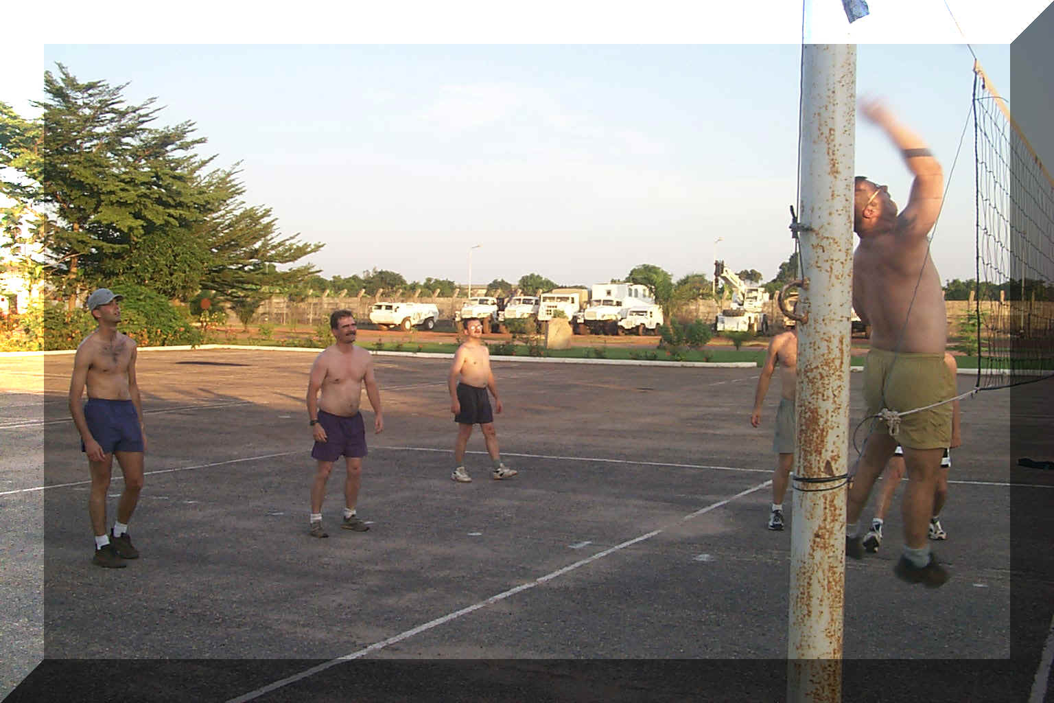 Volley~8.jpg (412608 bytes)